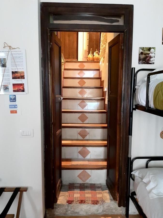 La Casa Del Pittore Di Petralia Petralia Soprana Exterior foto