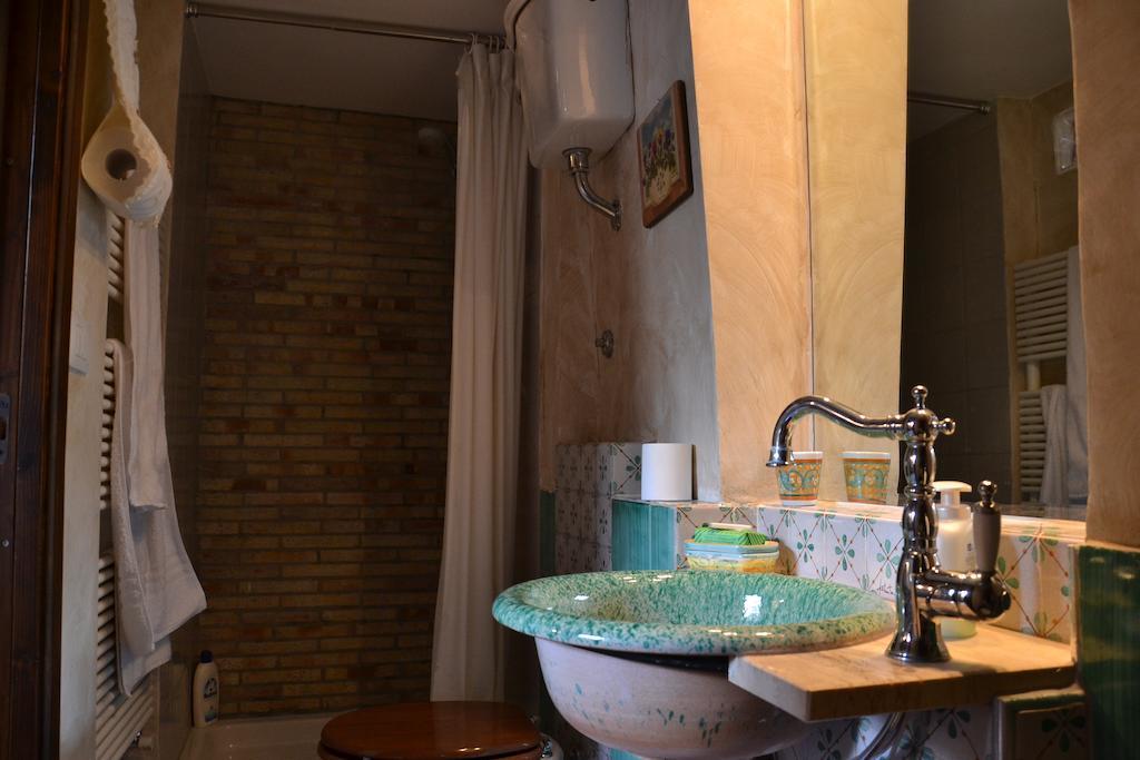 La Casa Del Pittore Di Petralia Petralia Soprana Habitación foto