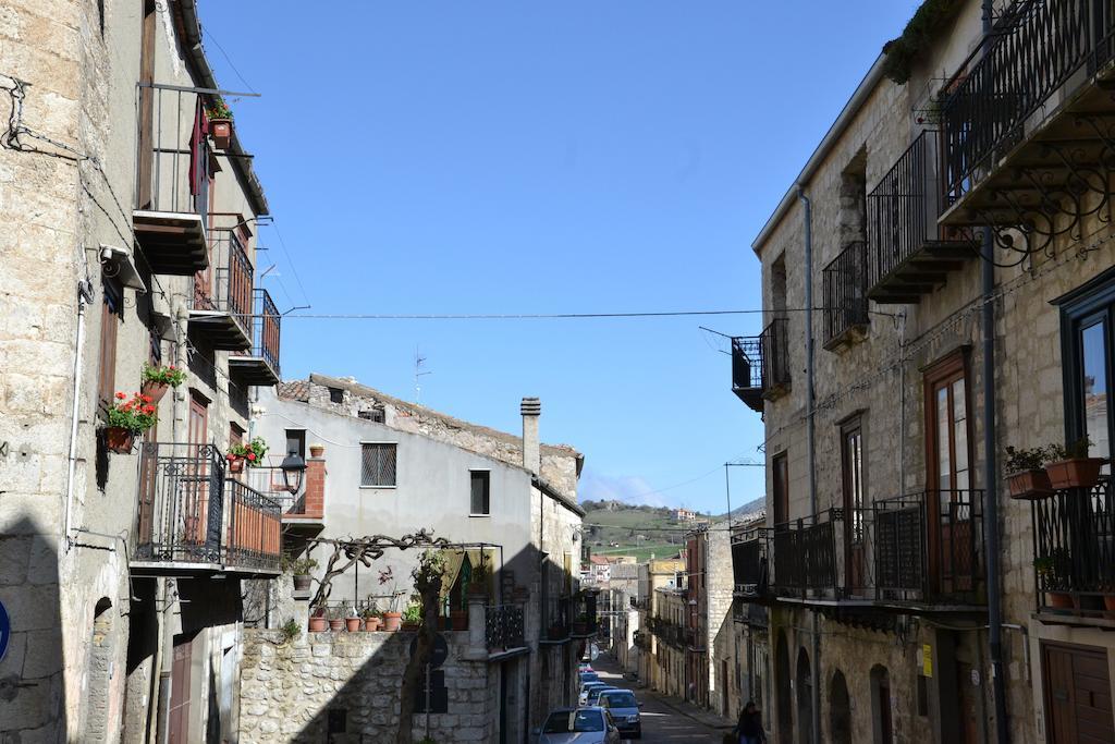 La Casa Del Pittore Di Petralia Petralia Soprana Exterior foto