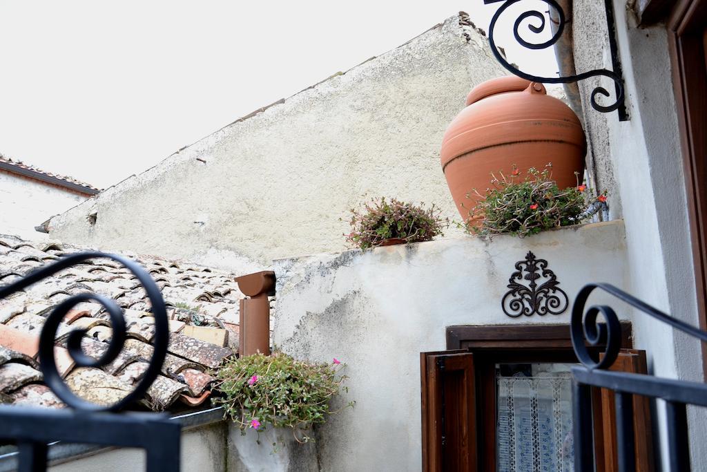 La Casa Del Pittore Di Petralia Petralia Soprana Exterior foto